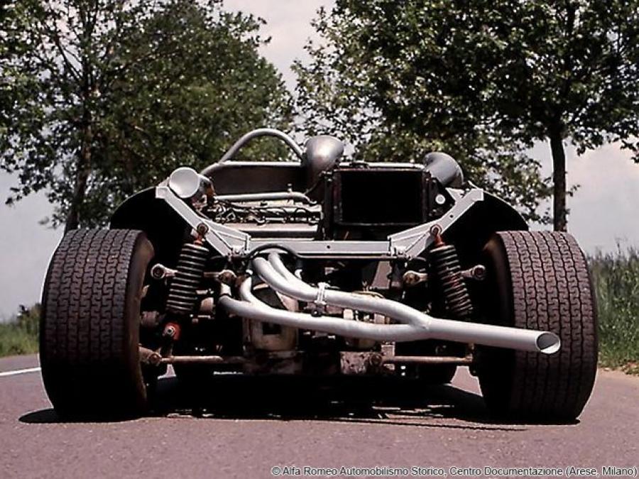  Alfa Romeo Scarabeo Spider 1967 года  (фото 4 из 4)